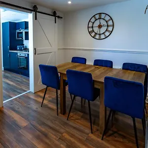  Holiday home Wavecrest With Hot Tub Garden Sleeps 8 United Kingdom
